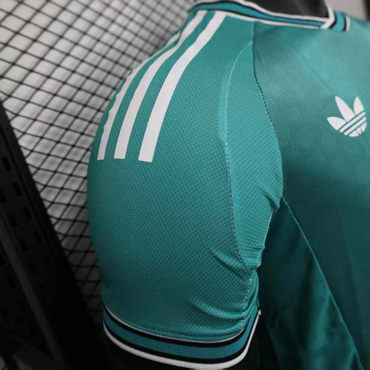 Liverpool 25-26 Third Jersey