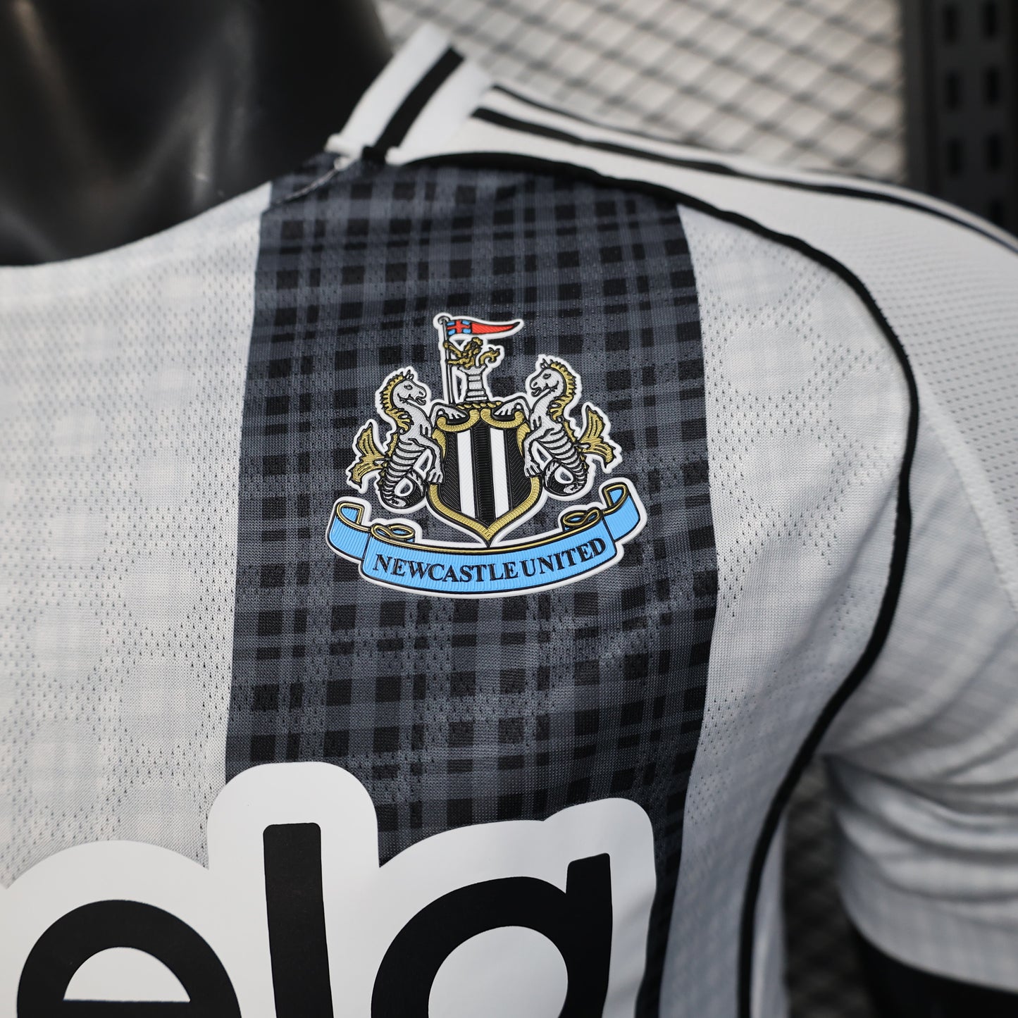 Newcastle United 25-26 Home Jersey