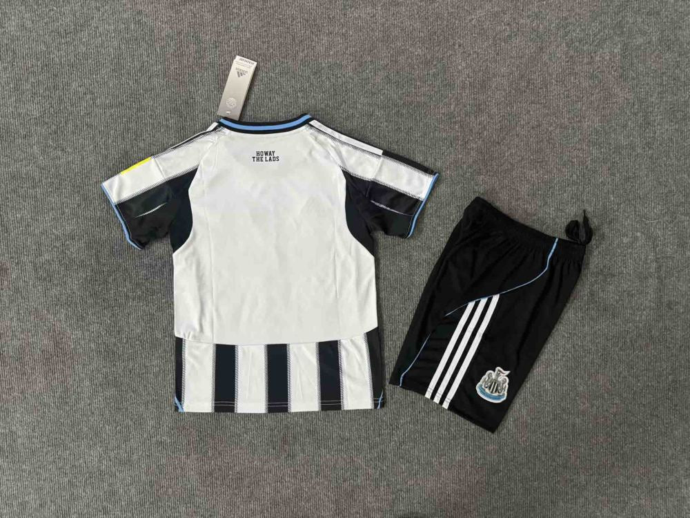 Newcastle United 25-26 Home Kid's Kit