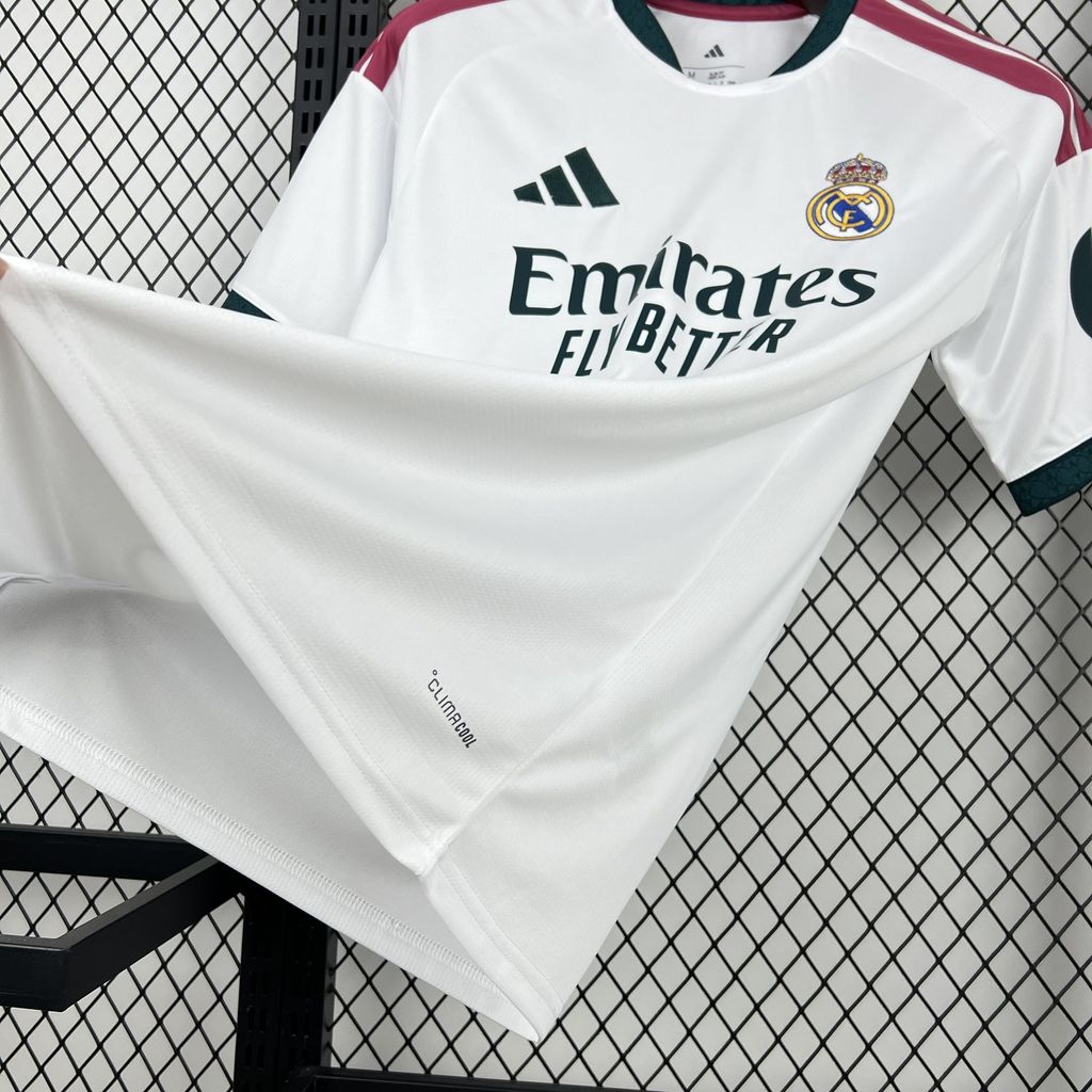 Real Madrid 26-27 Home Jersey