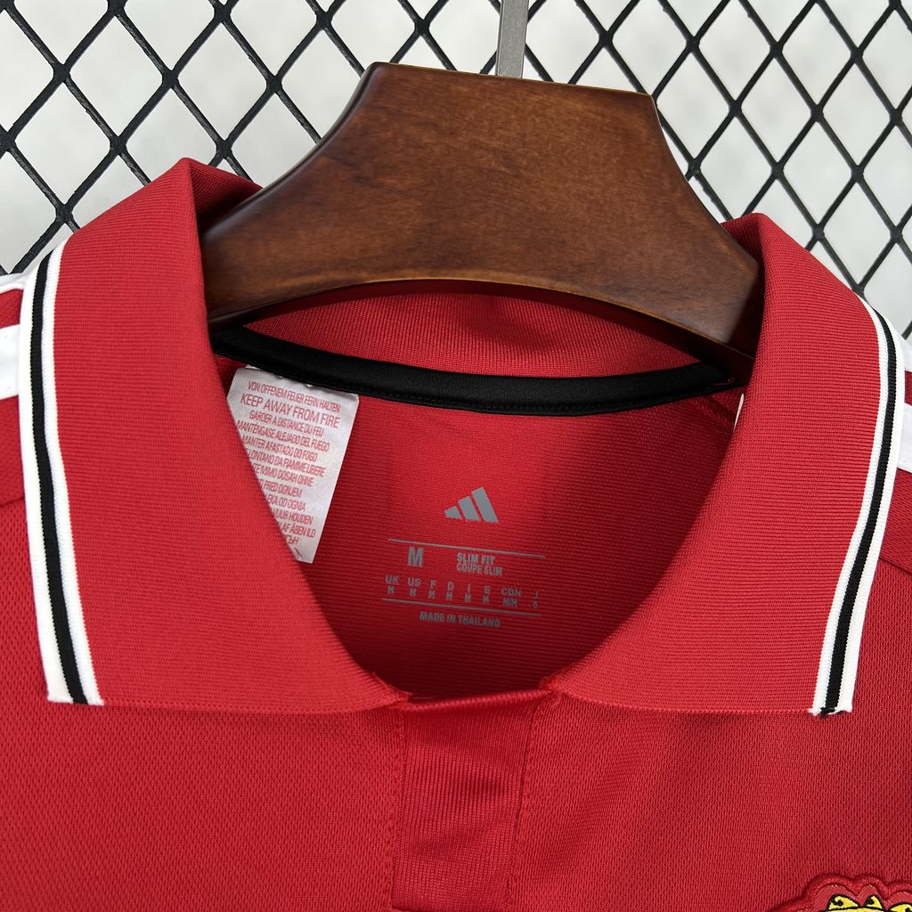 Manchester United 26-27 Home Jersey