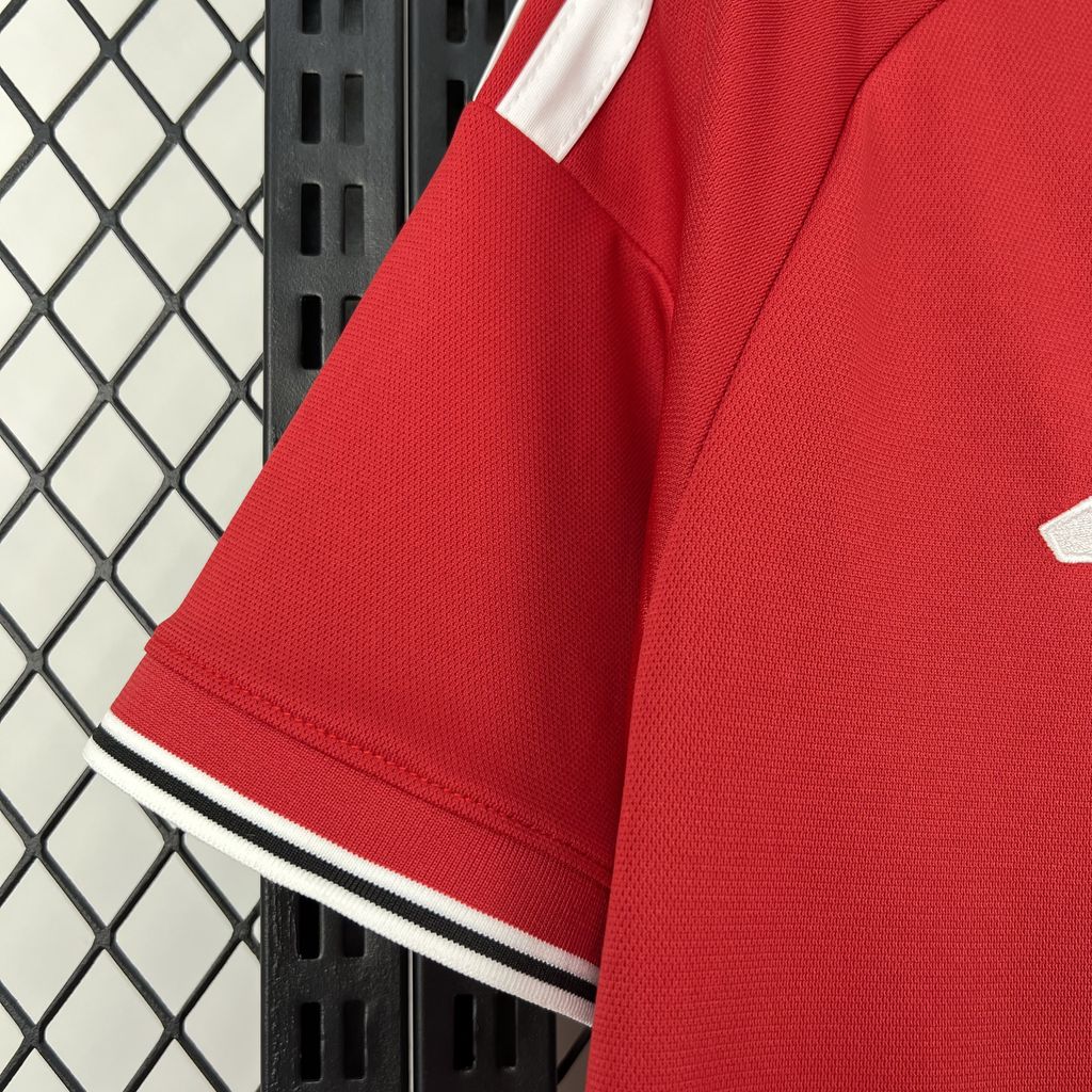 Manchester United 26-27 Home Jersey