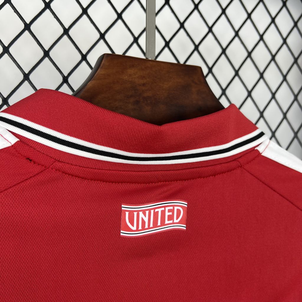 Manchester United 26-27 Home Jersey