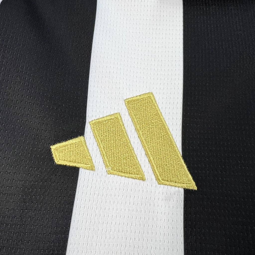 Juventus 26-27 Home Jersey