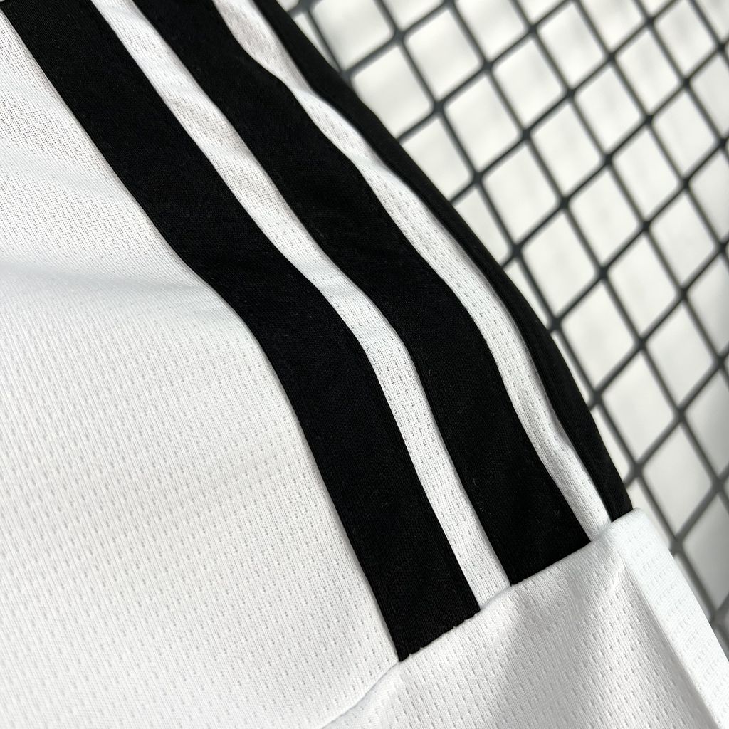 Juventus 26-27 Home Jersey