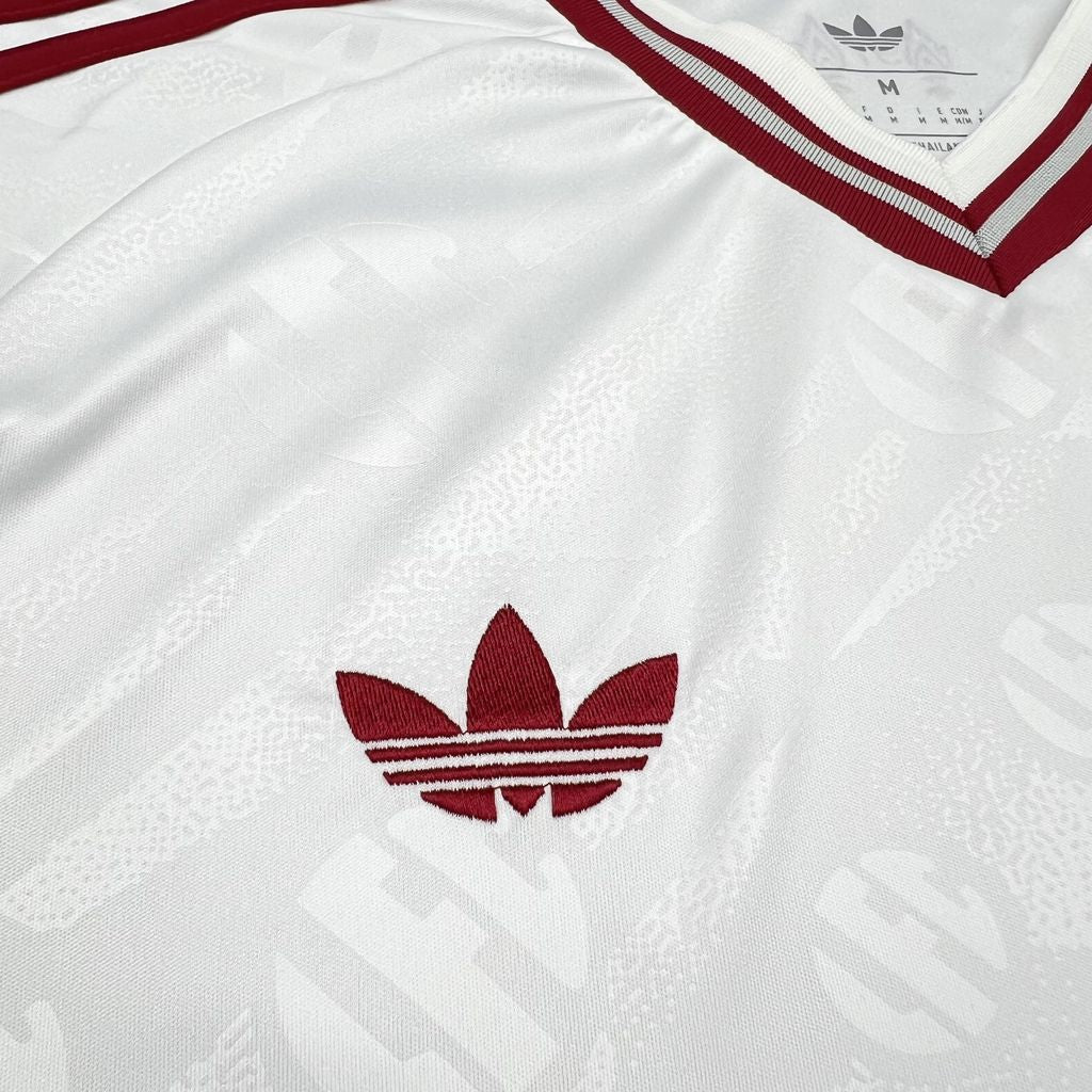 Liverpool 26-27 Away Jersey