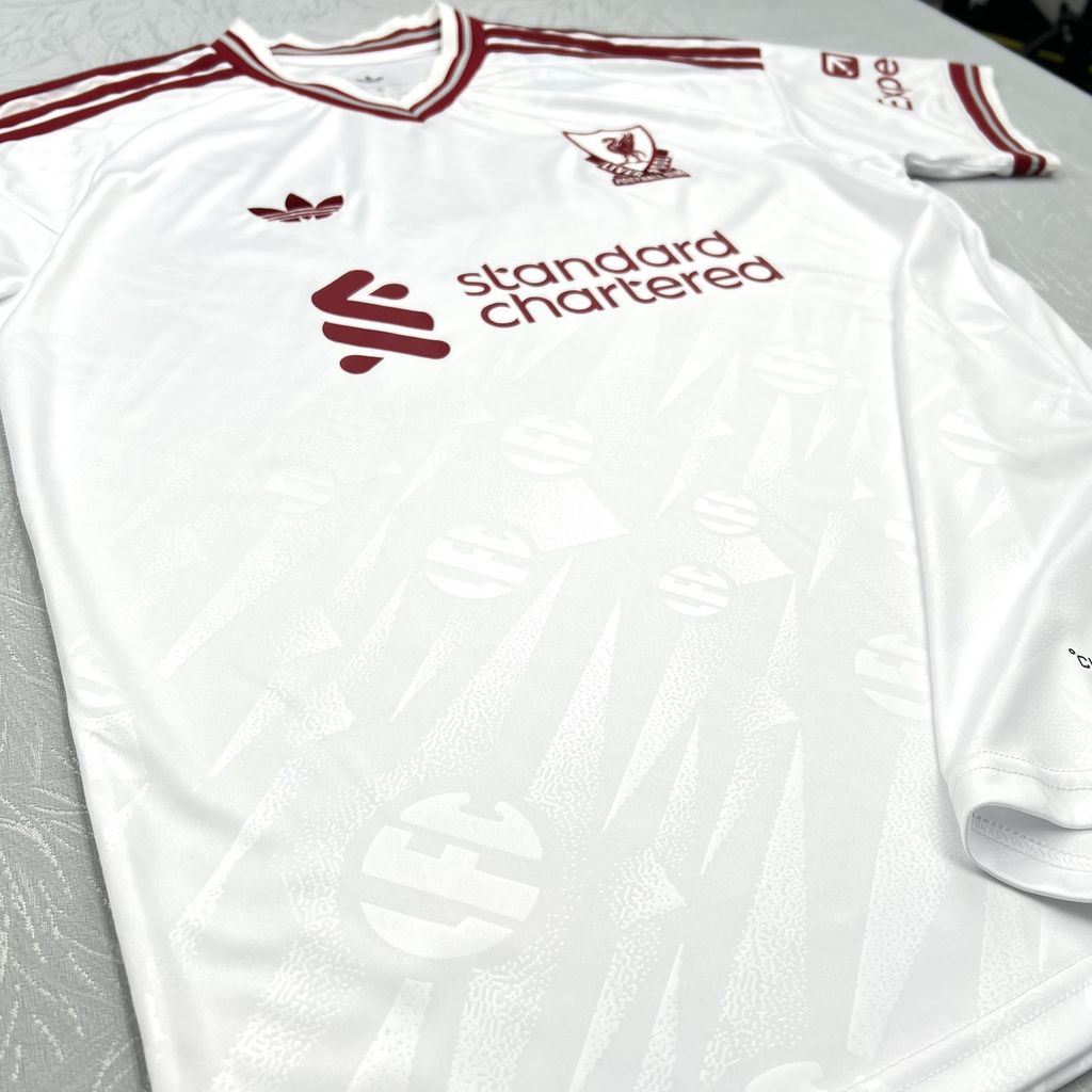Liverpool 26-27 Away Jersey