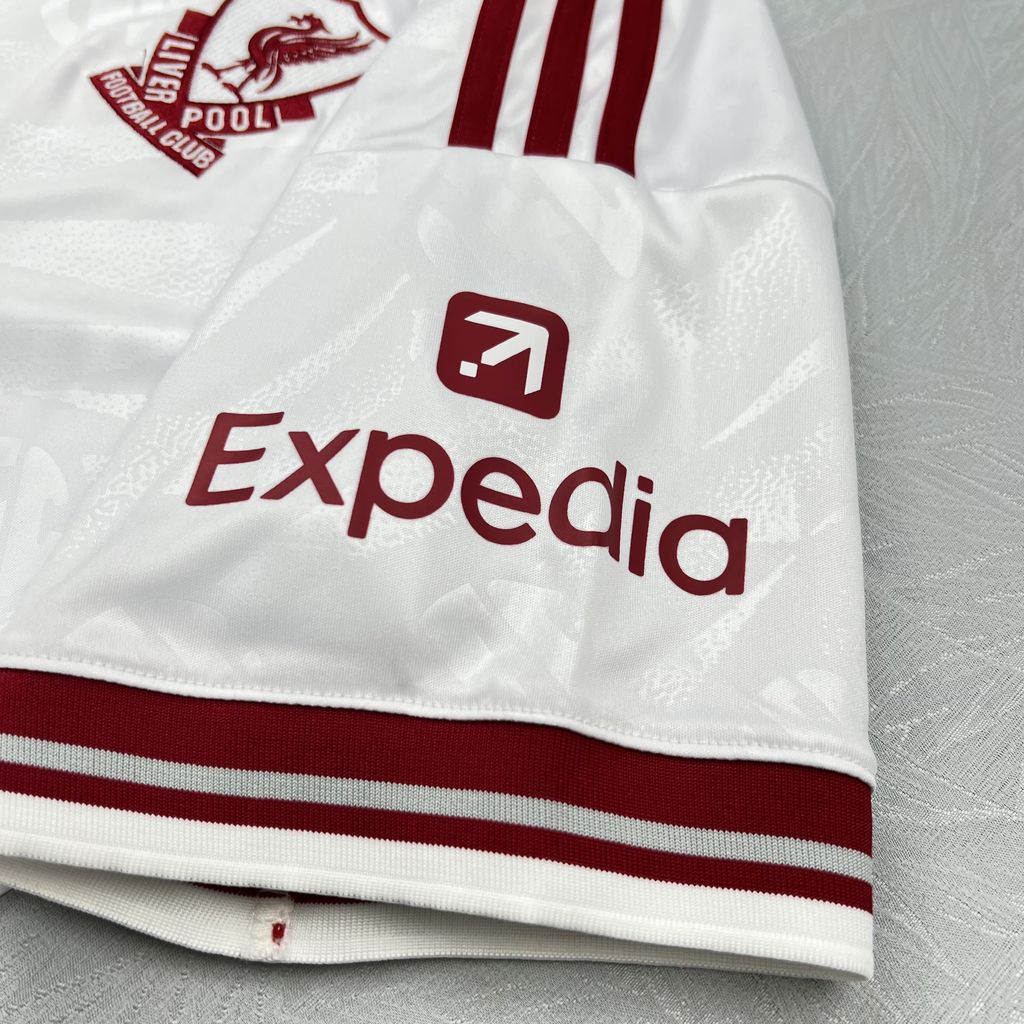 Liverpool 26-27 Away Jersey