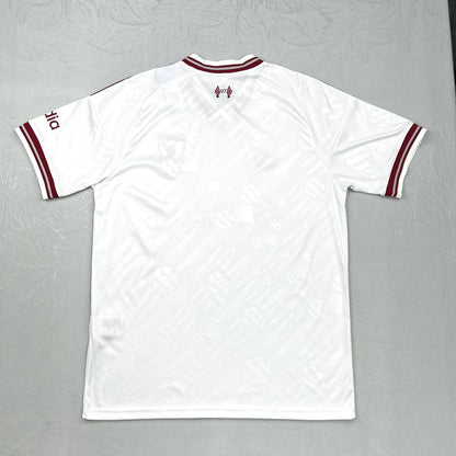 Liverpool 26-27 Away Jersey
