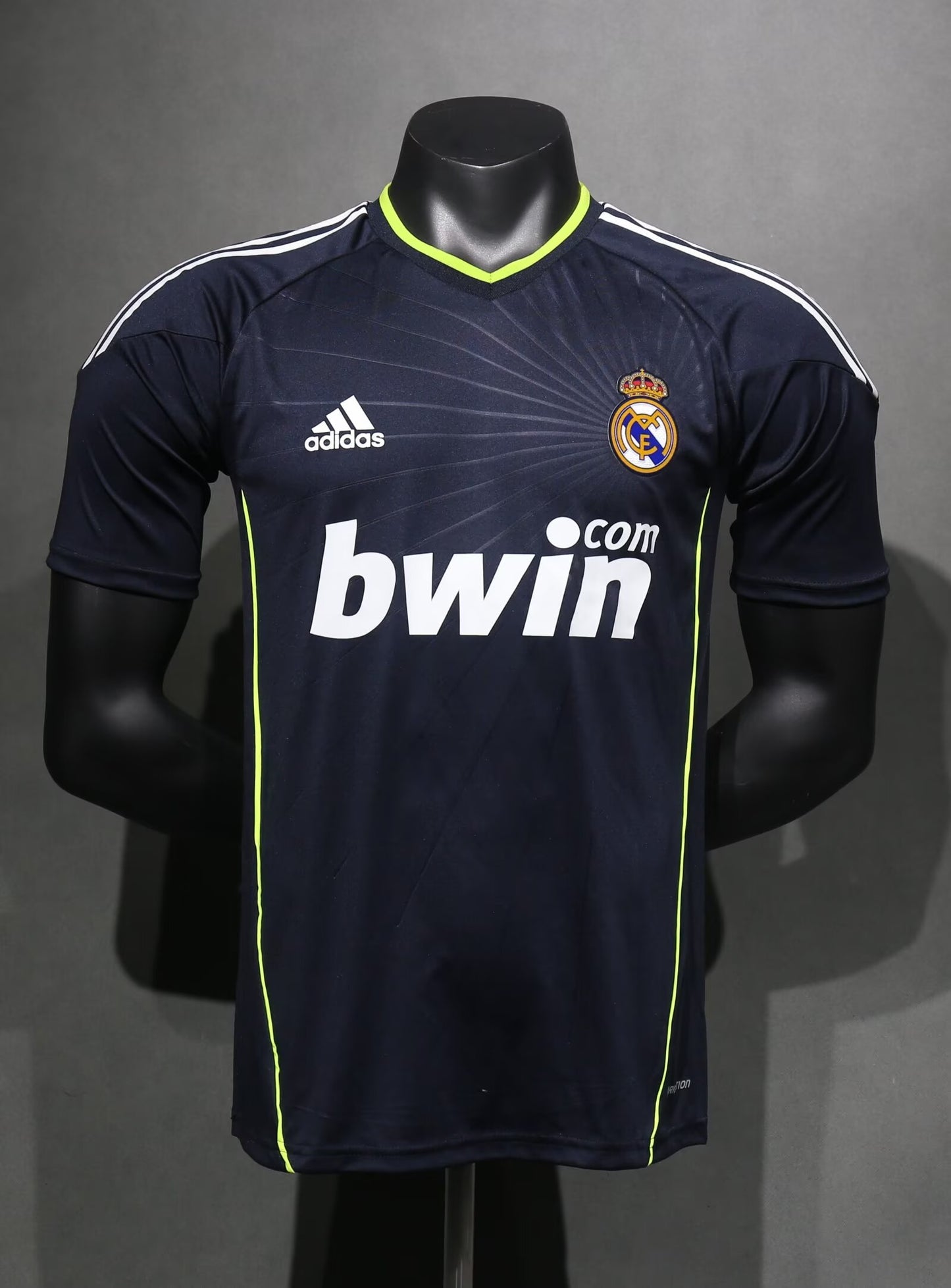 Real Madrid 10-11 Away Retro Jersey