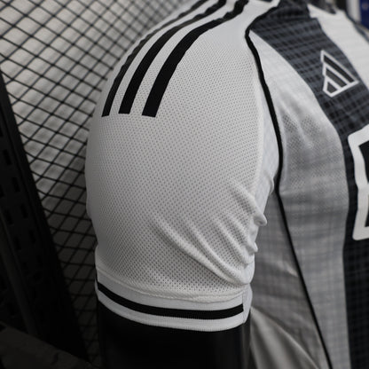Newcastle United 25-26 Home Jersey