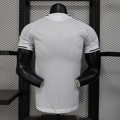 Newcastle United 25-26 Home Jersey