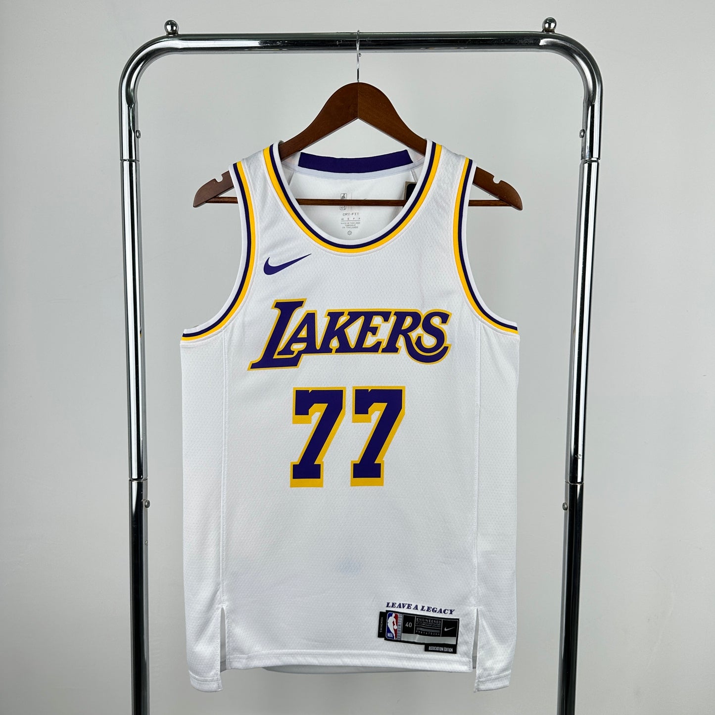 Los Angeles Lakers 22-23 White Association Edition Swingman Jersey