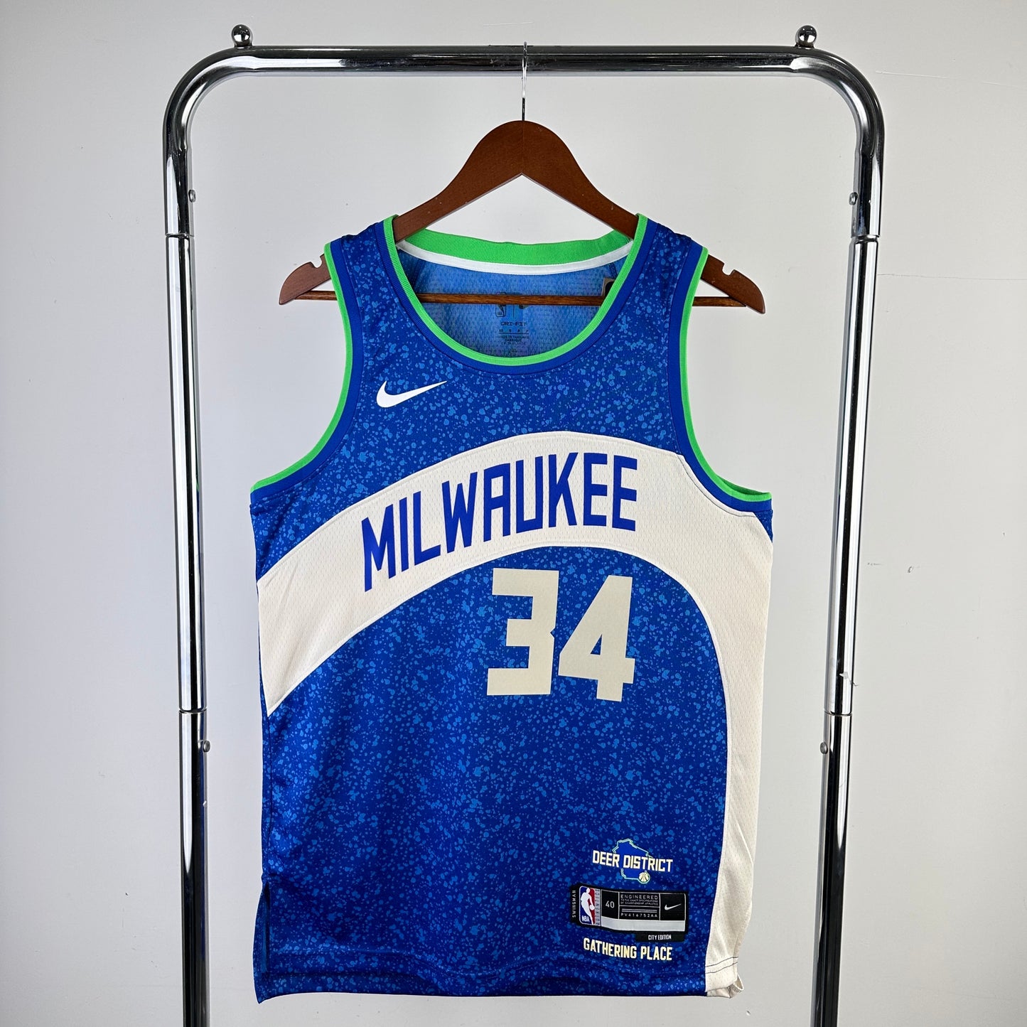 Milwaukee Bucks 23-24 Icon Edition Swingman Jersey