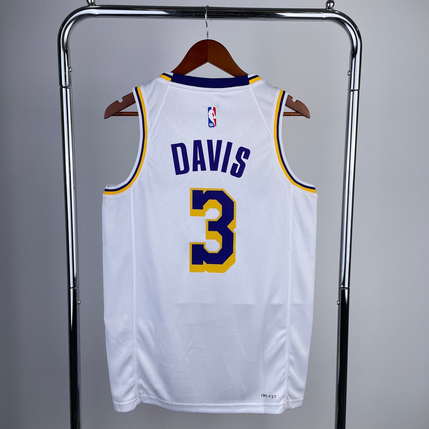 Los Angeles Lakers 22-23 White Association Edition Swingman Jersey