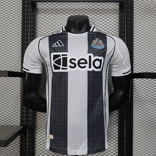 Newcastle United 25-26 Home Jersey