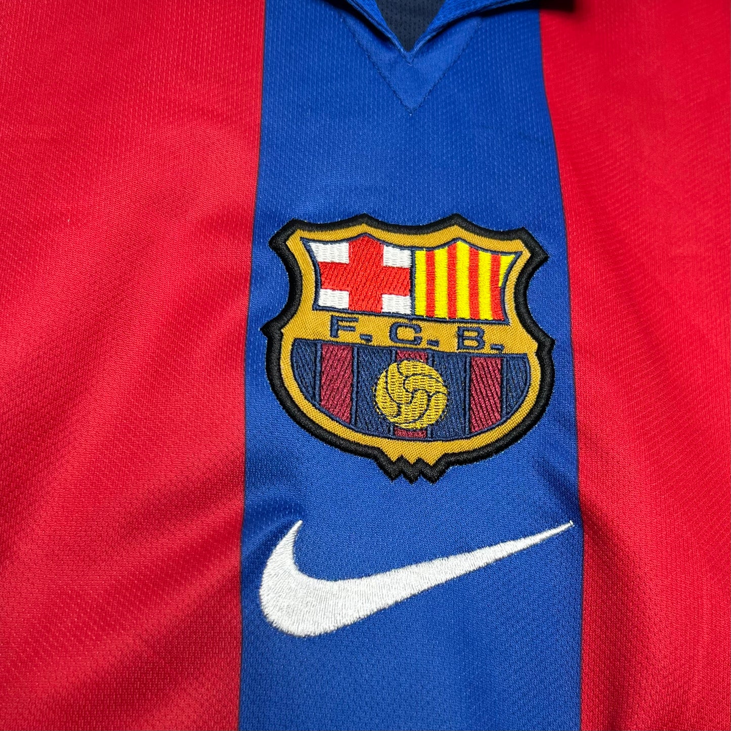 FC Barcelona 01-02 Home Retro Jersey