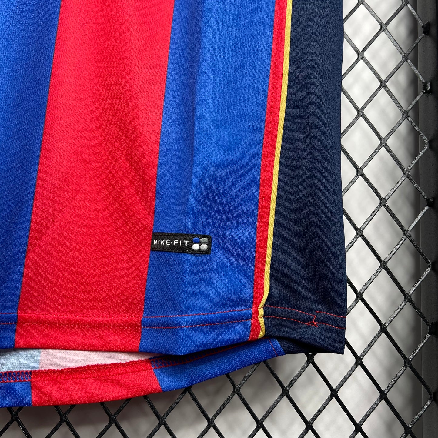 FC Barcelona 01-02 Home Retro Jersey